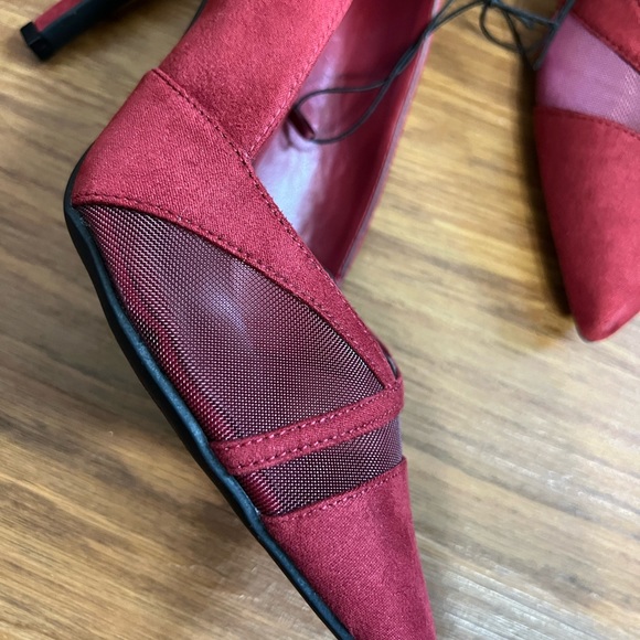 *NWOB* Nine West Women’s Evani Red Dress Pumps w/ Stiletto Heel Size 8.5 - Picture 3 of 6